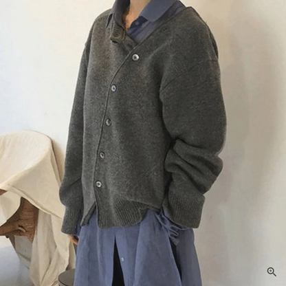 Serena - Cozy cashmere cardigan with playful buttons