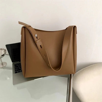 Bella™ - Classic Shoulder Bag