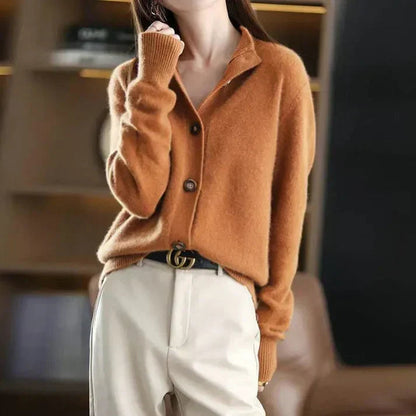 Elly | Classic button cardigan