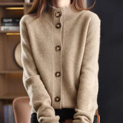 Elly | Classic button cardigan