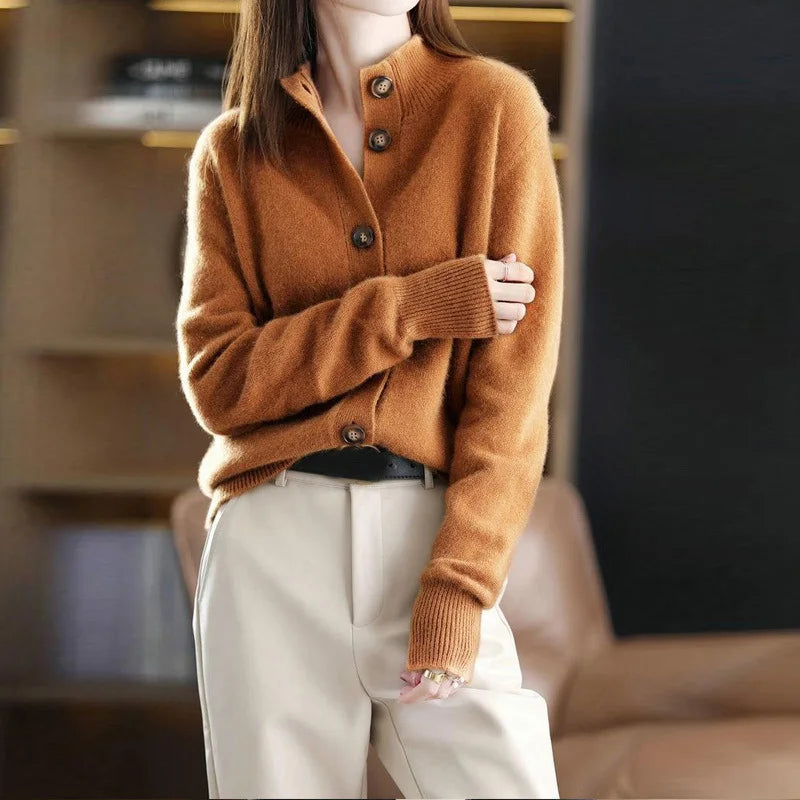 Elly | Classic button cardigan