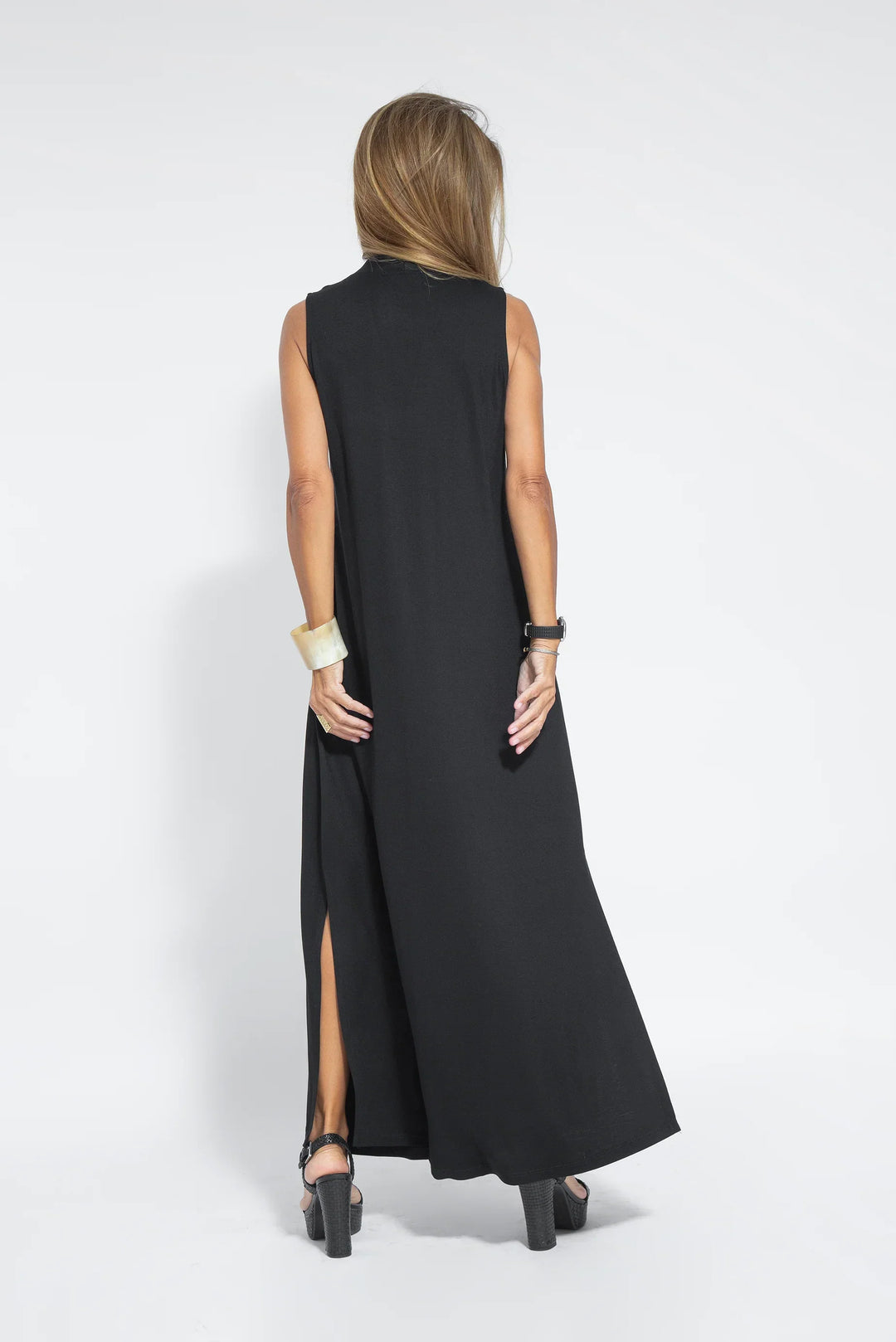 ANGELICA | LONG DRESS WITH V-NECK