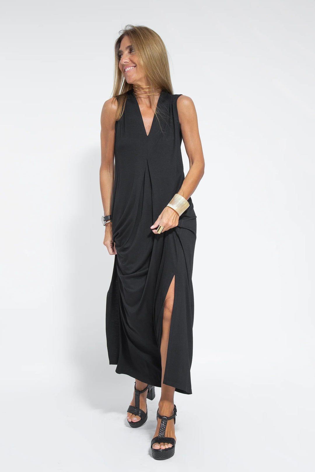 ANGELICA | LONG DRESS WITH V-NECK